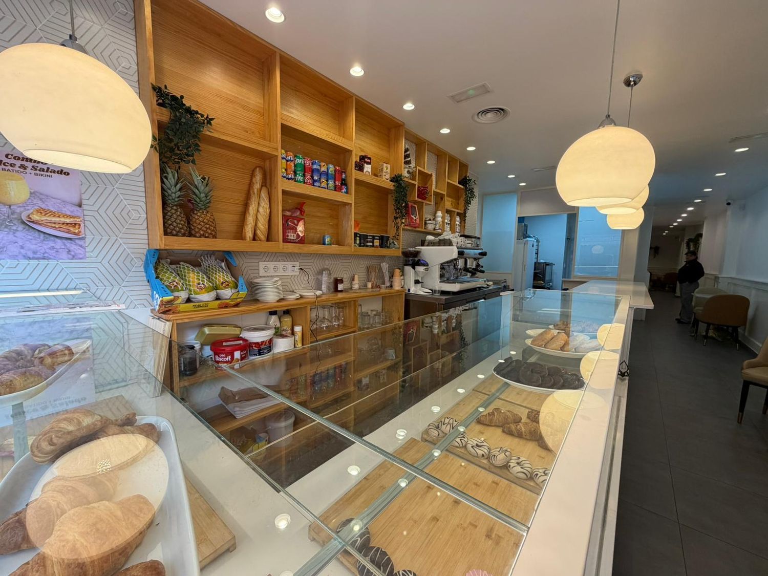 Cafetería, bar en traspaso en Calle del Montseny - Foto 4