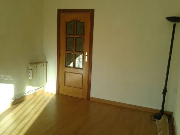 Piso en avenida Reyes Católicos, 60