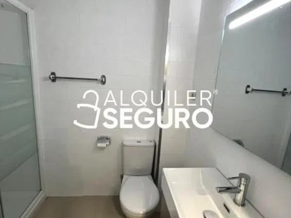 Piso en Calle de la Bureba - Foto 15