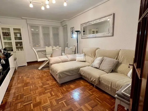 Piso en calle Juntas Generales, 33 - Foto 3