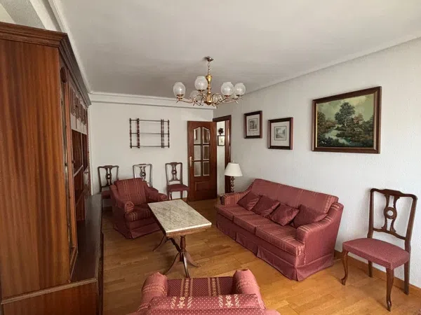 Piso en Calle Palacio Valdés, 38, Carmelitas - Foto 2