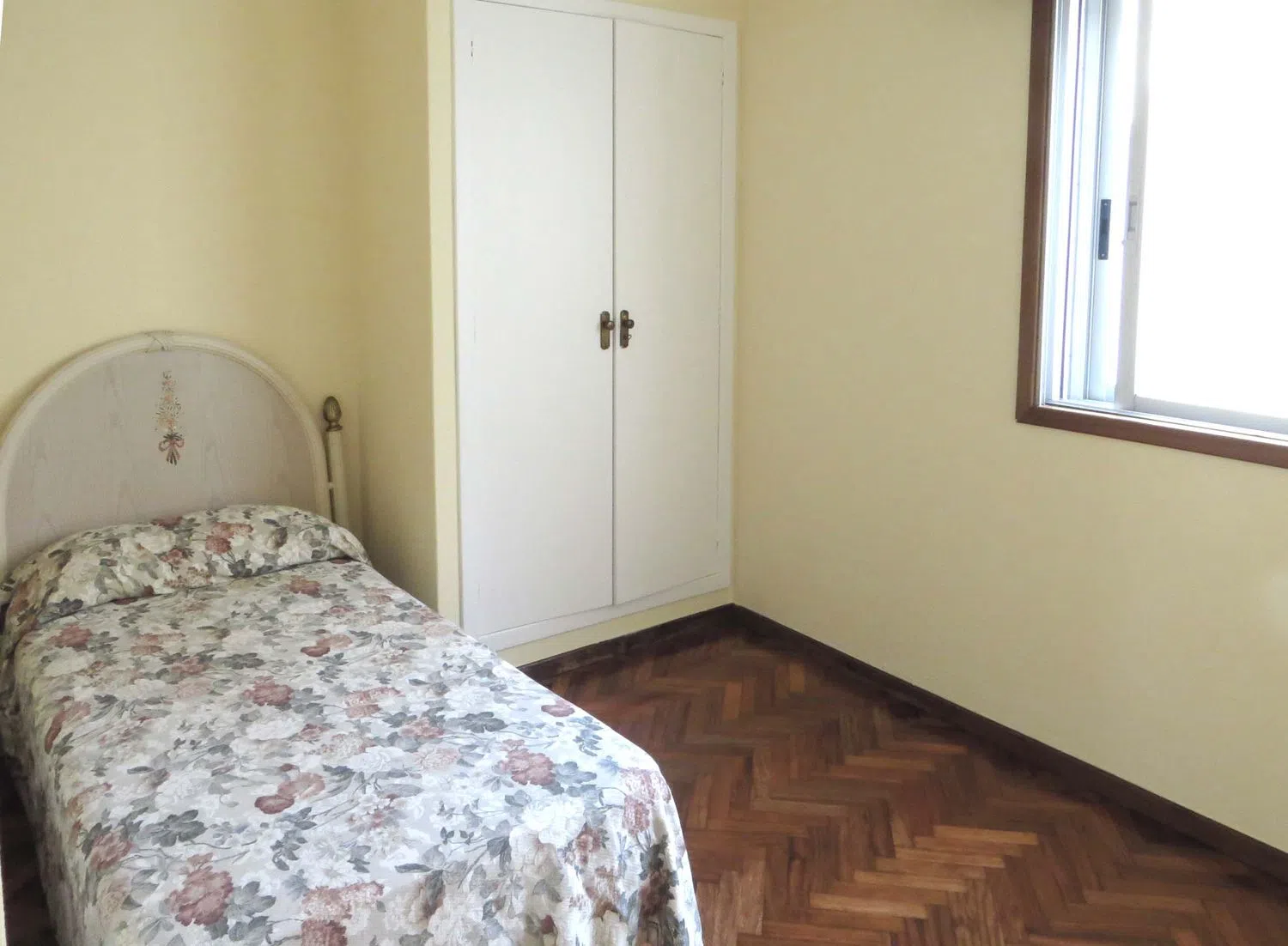 Piso en calle Monasterio de Caaveiro, 28 - Foto 6