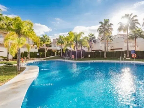 Chalet adosado en avenida Cervantes s/n sn - Foto 1