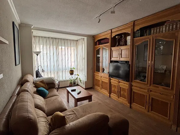 Piso en avenida de Buenos Aires, 28