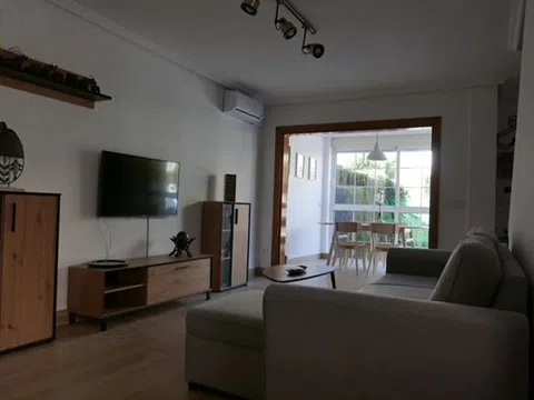 Chalet adosado en calle Arpón, 11