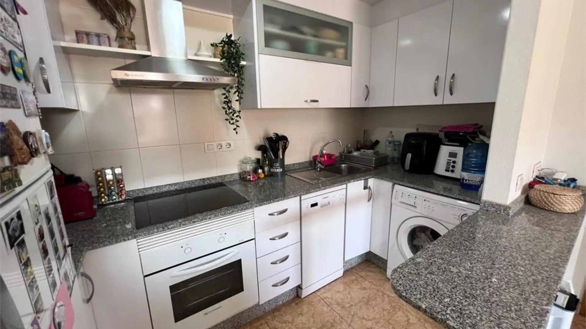 Piso en  Avenida Don Juan de Borbon 98 - Foto 9