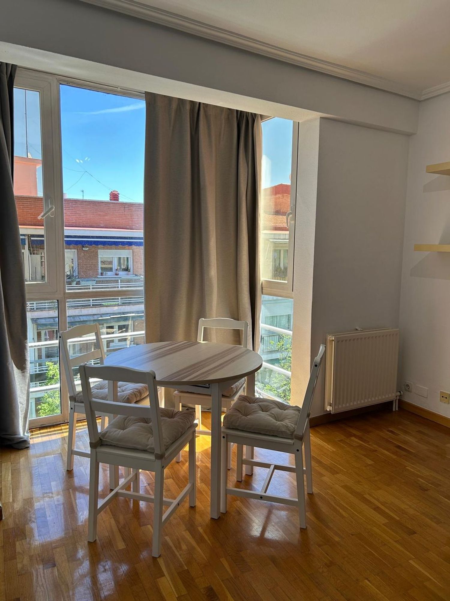 Piso en calle de Lérida, 91 - Foto 1