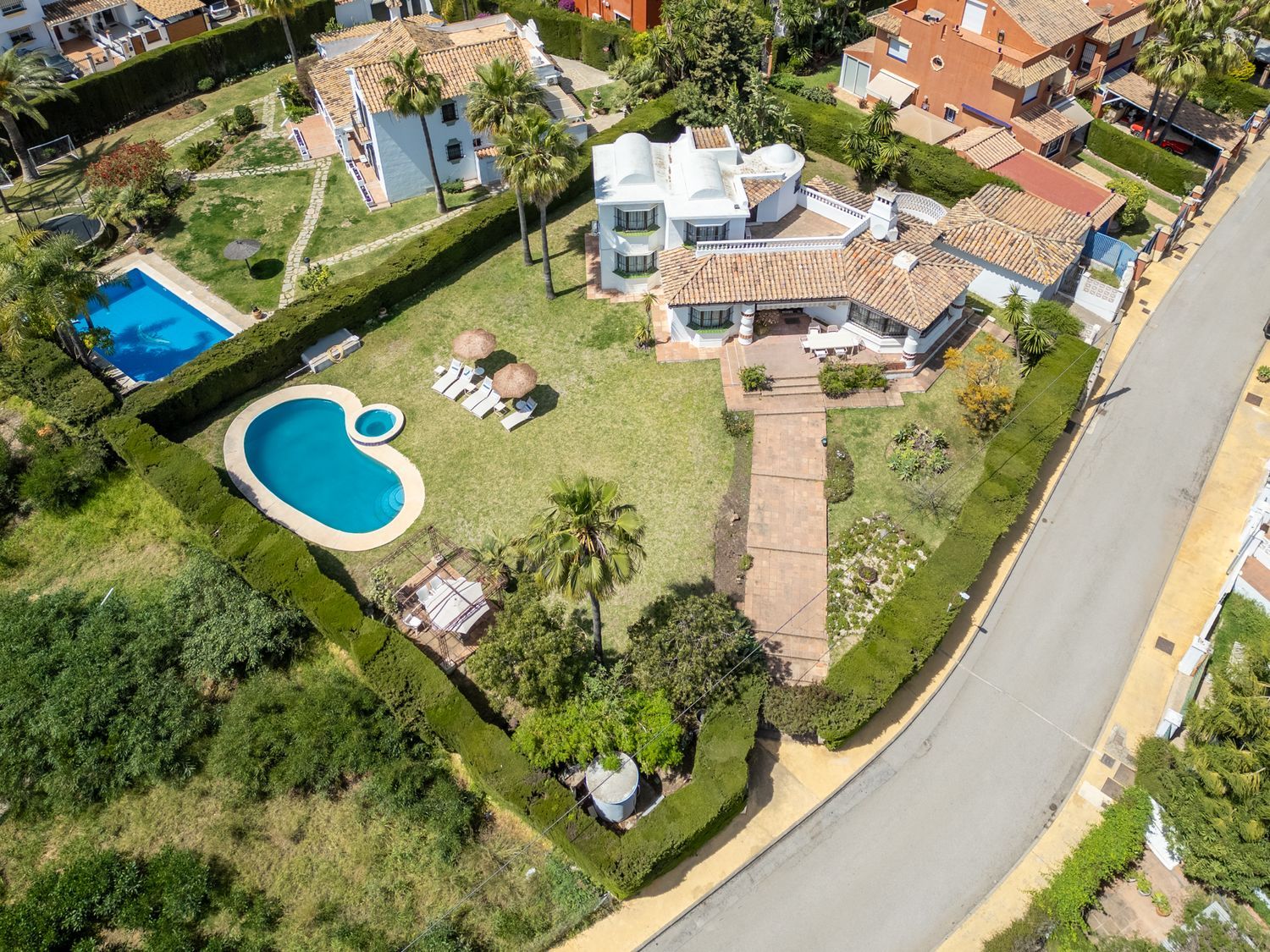 Casa independiente en calle Monte Biarritz, 94 - Foto 2