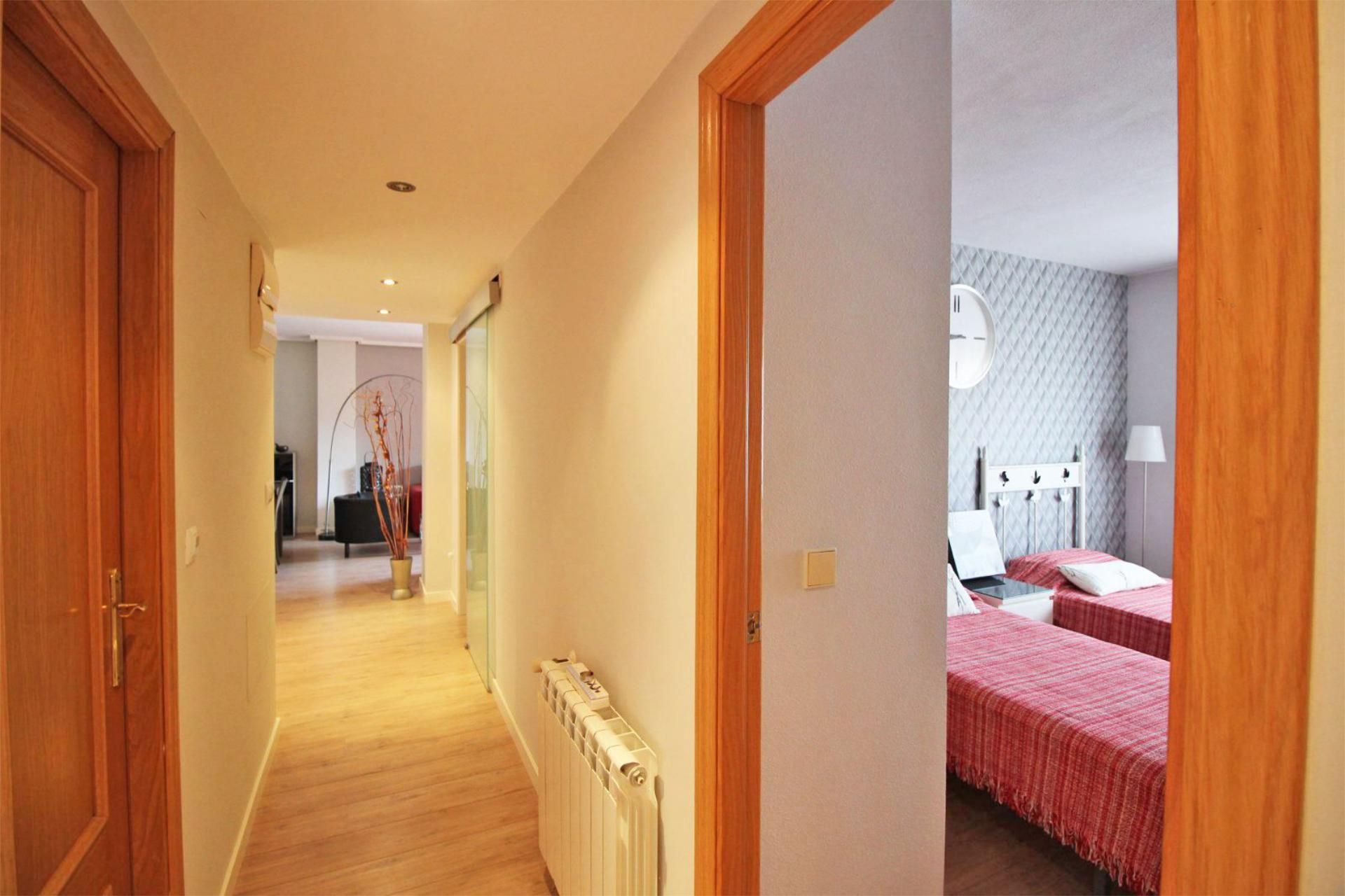 Piso en  Avenida Pintor Xavier Soler 11 - Foto 9