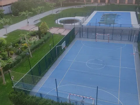 Piso en calle de Minerva, 100