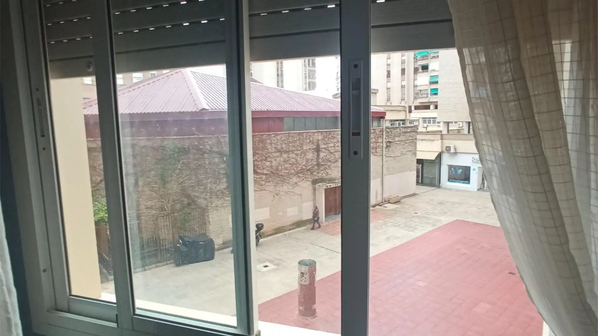 Piso en  Calle Escultor Roque López 1 - Foto 25