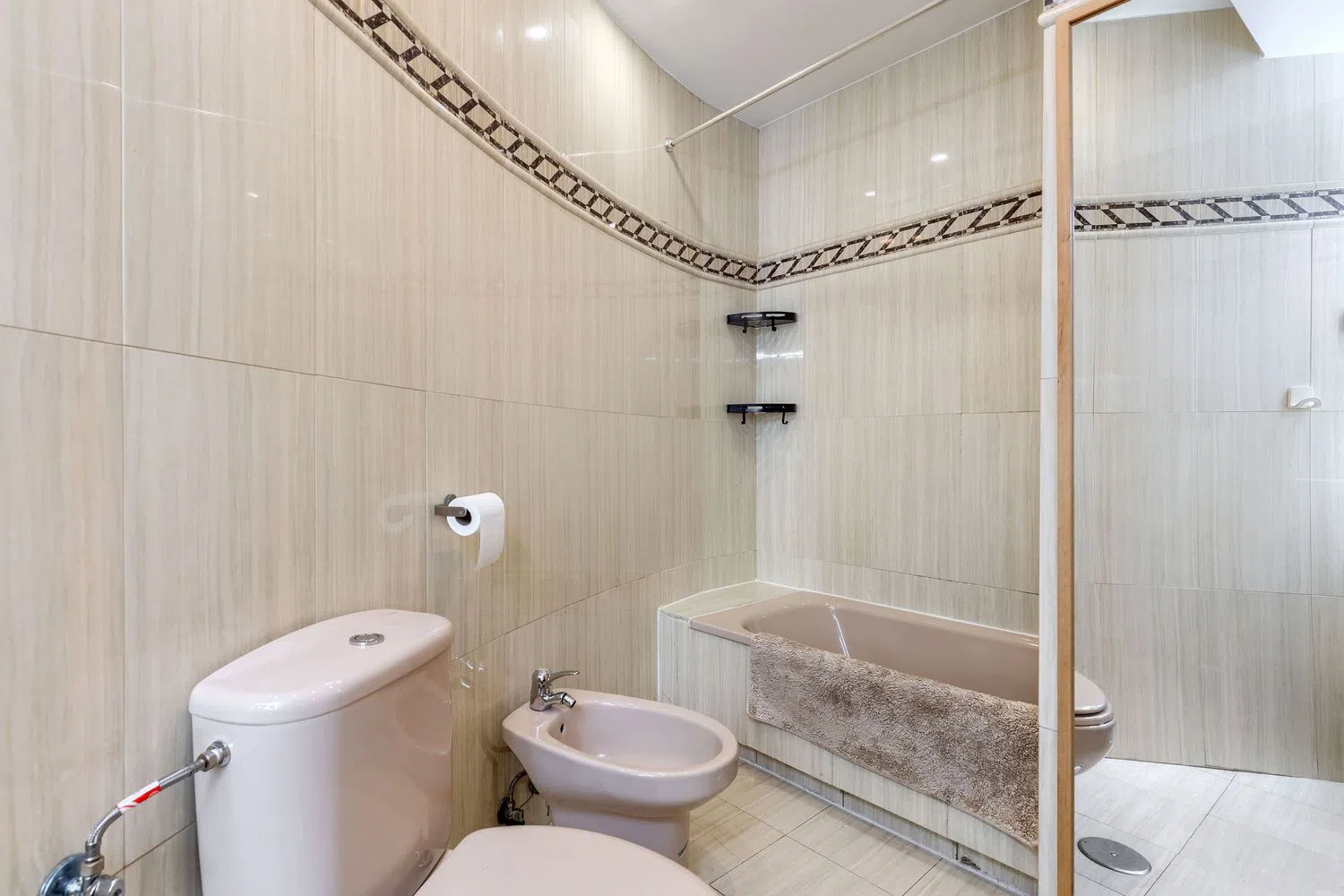 Piso en Barrio Valdeacederas - Foto 15