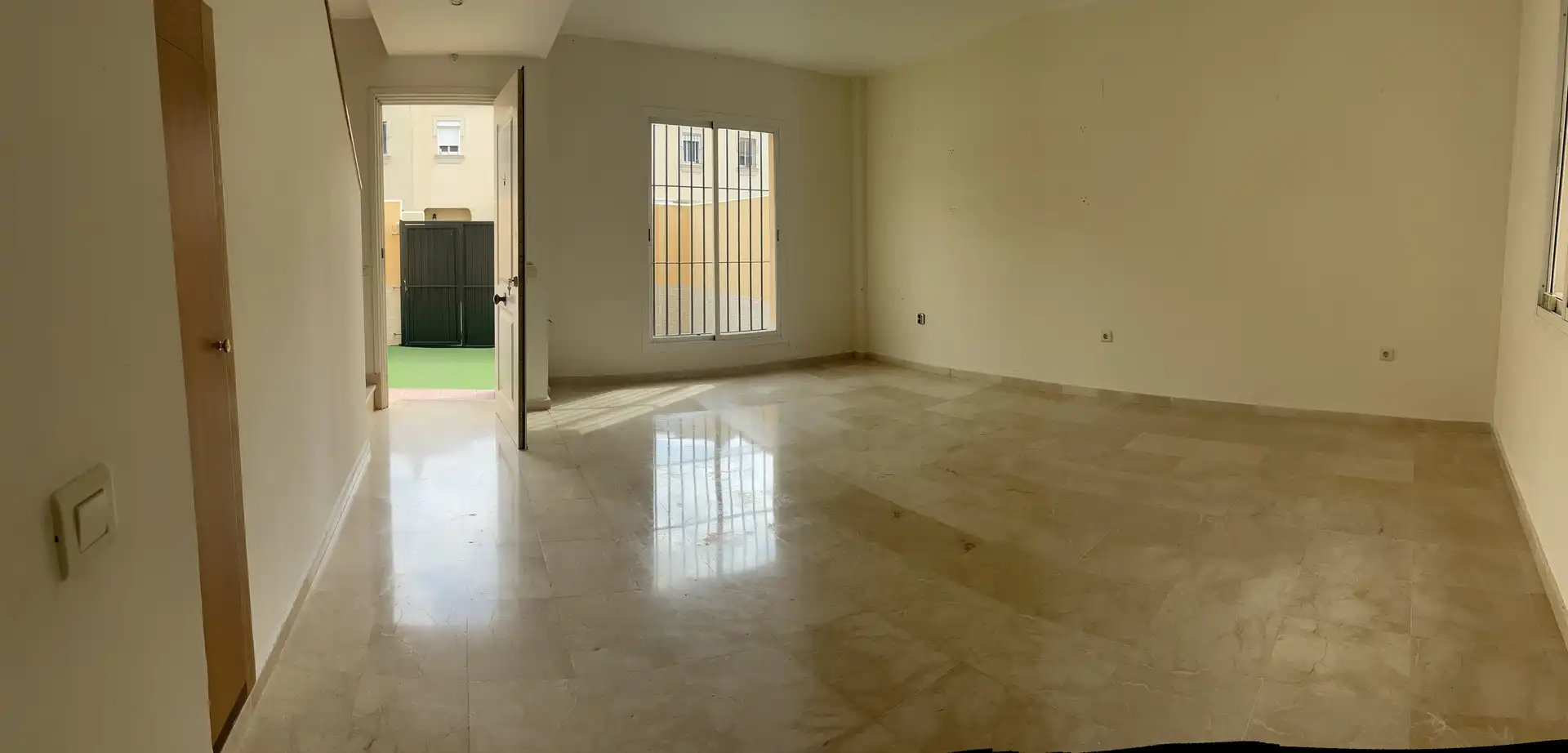 Casa adosada en  Calle Jovellanos 22 - Foto 3