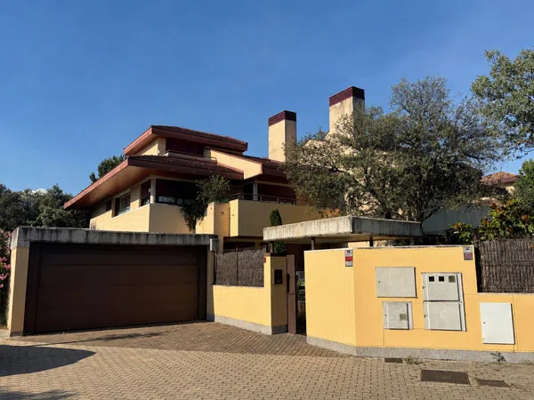 Chalet pareado en Colonia - Foto 1
