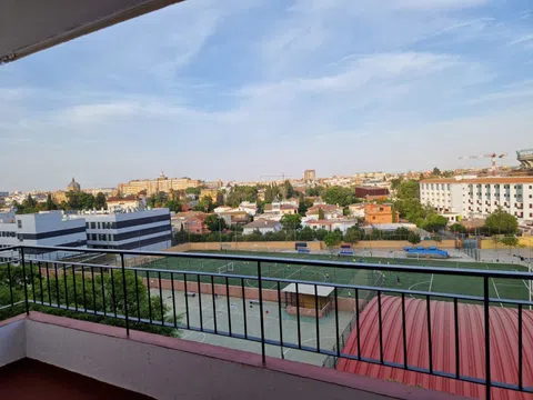 Piso en avenida de la Reina Mercedes, 53