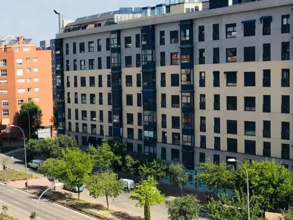 Estudio en avenida del Ensanche de Vallecas, 87