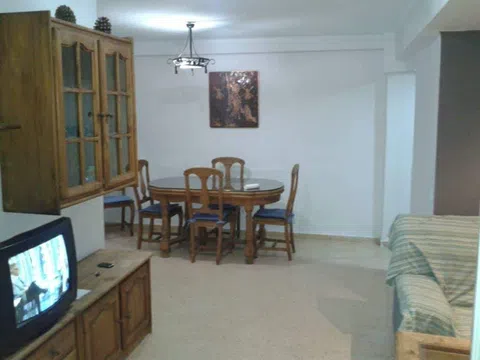 Piso en plaza del Cedre, 14