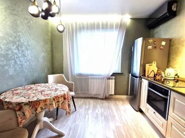 Piso en calle de Ramiro, 2