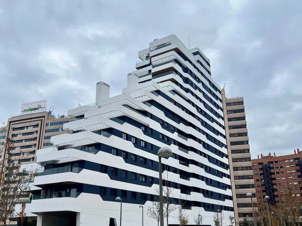 Piso en calle de Juan Esplandiú, 21