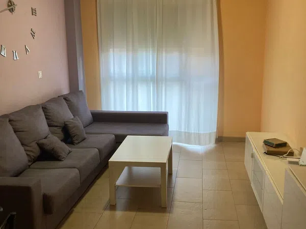 Piso en plaza De Las Palmeras, 2