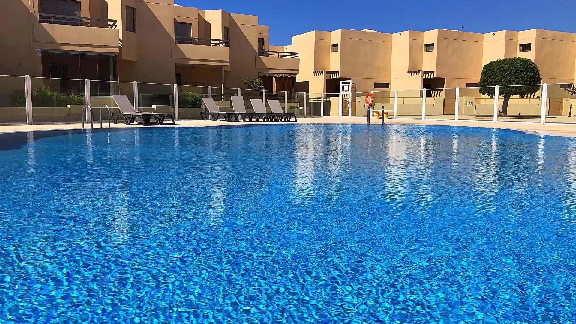 Casa adosada en  Calle El Cano 13 - Foto 1