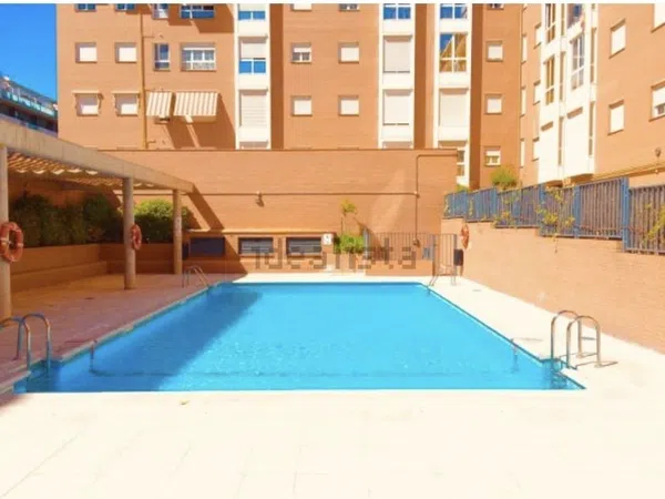 Piso en calle de Sodio, 19