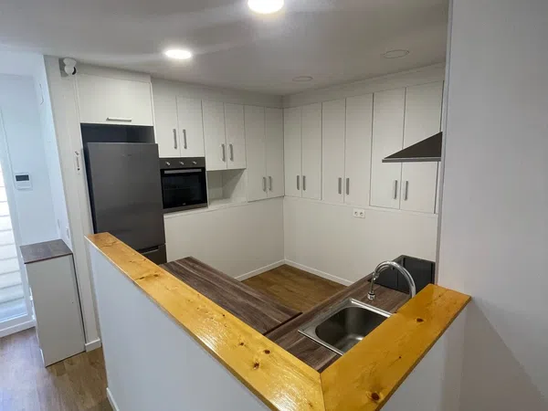 Piso en calle de Cervera, 24