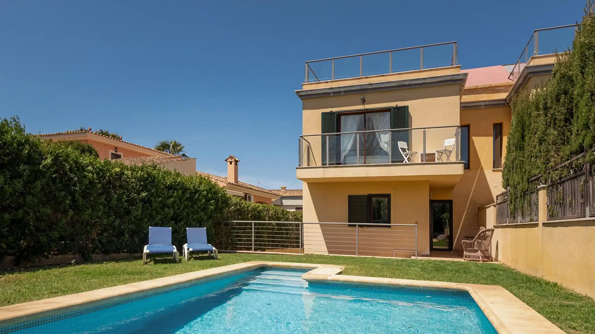 Casa adosada en  Carrer de Mart 57A - Foto 1