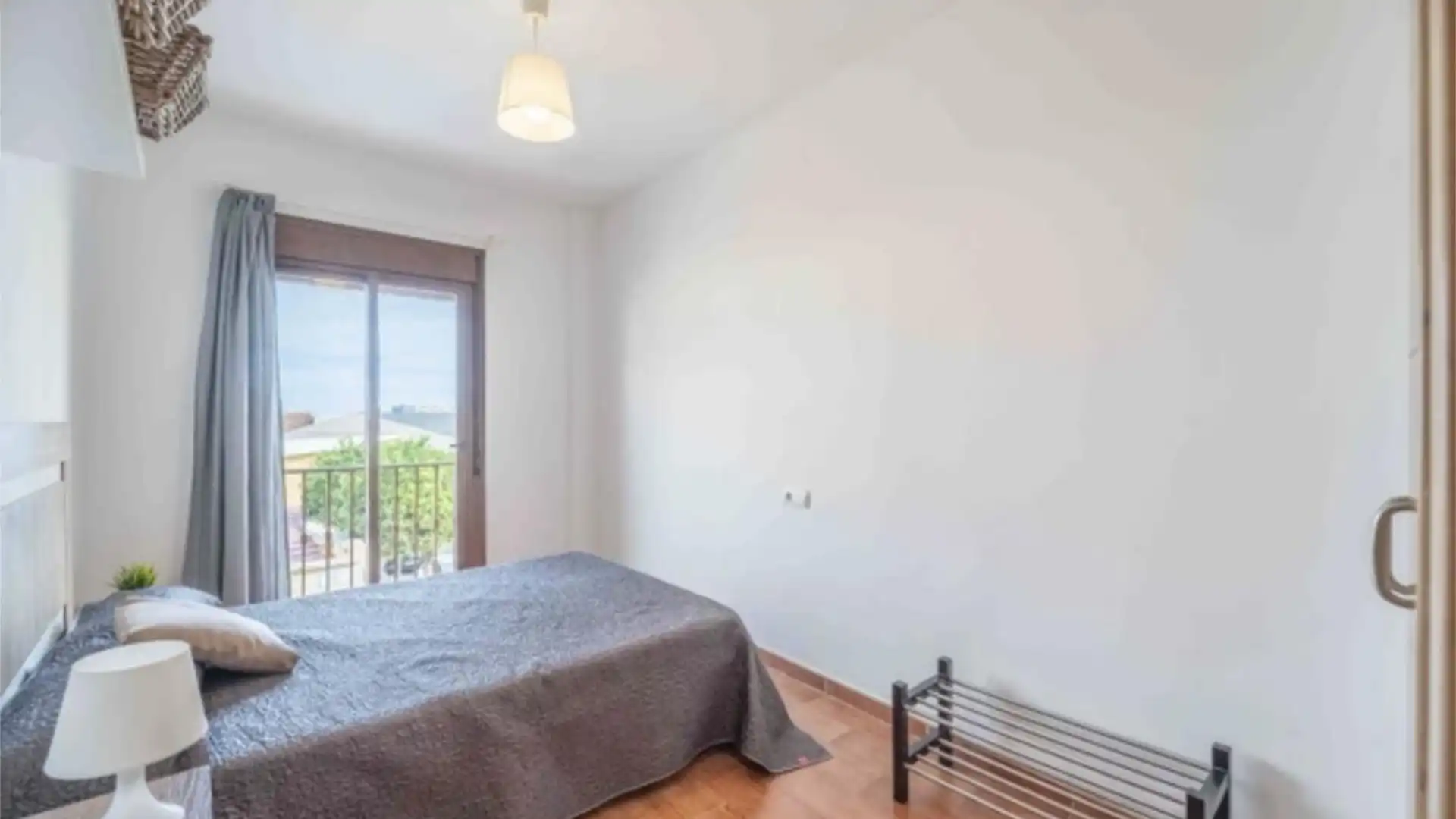 Piso en  Calle Hermanos Cortés 9 - Foto 9