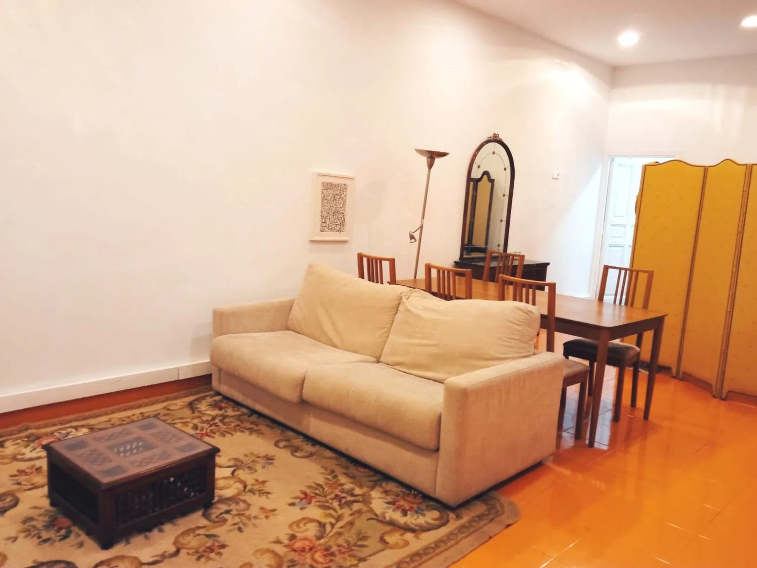 Estudio en calle de las Huertas, 13 - Foto 1