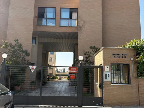 Piso en Calle de Rafael Botí, 14 Bajo a, El Plantío - Foto 2
