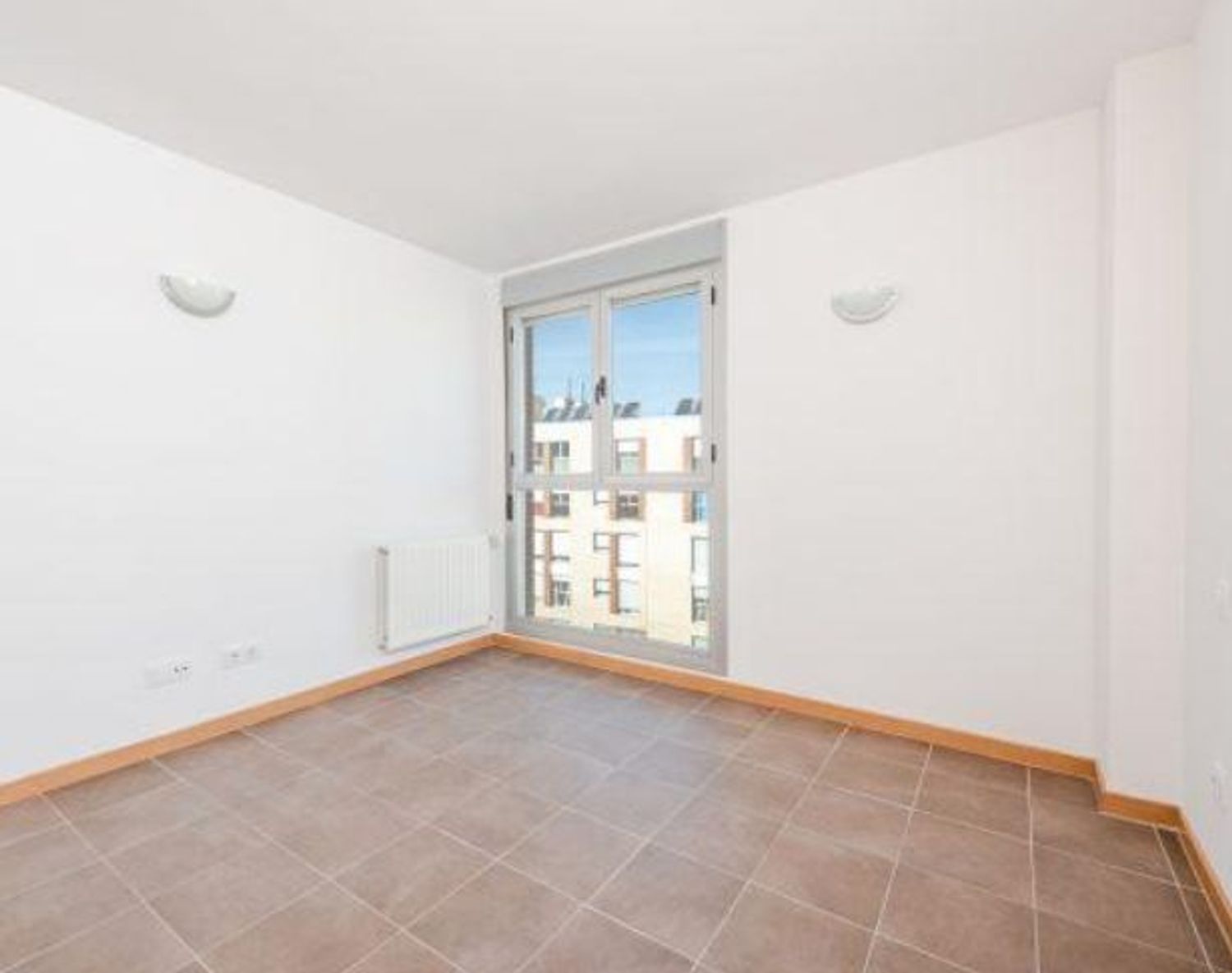 Piso en avenida de Castilla y León, 11 - Foto 3