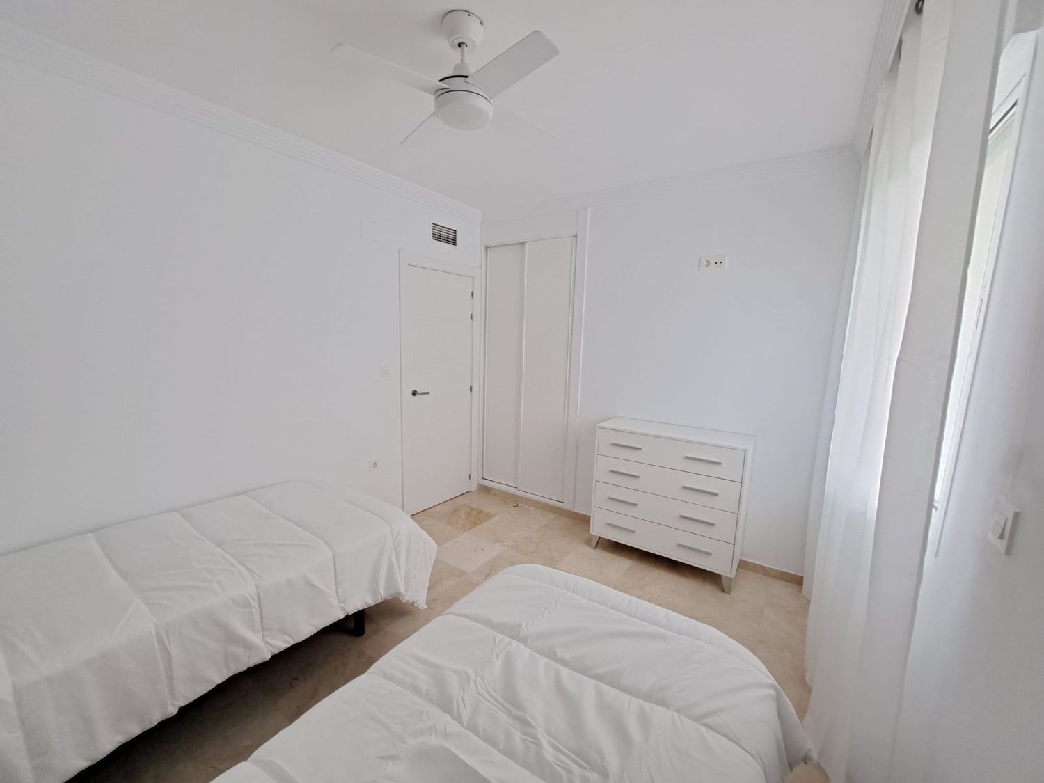 Piso en calle Tales de Mileto, 1 - Foto 2