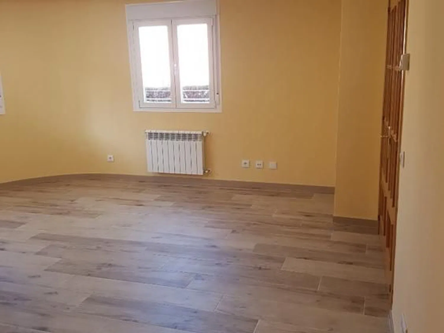 Chalet adosado en Ensanche - Foto 5