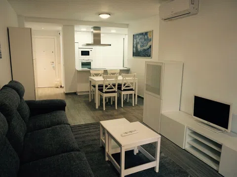 Piso en calle Simeón Giménez Reyna, 18