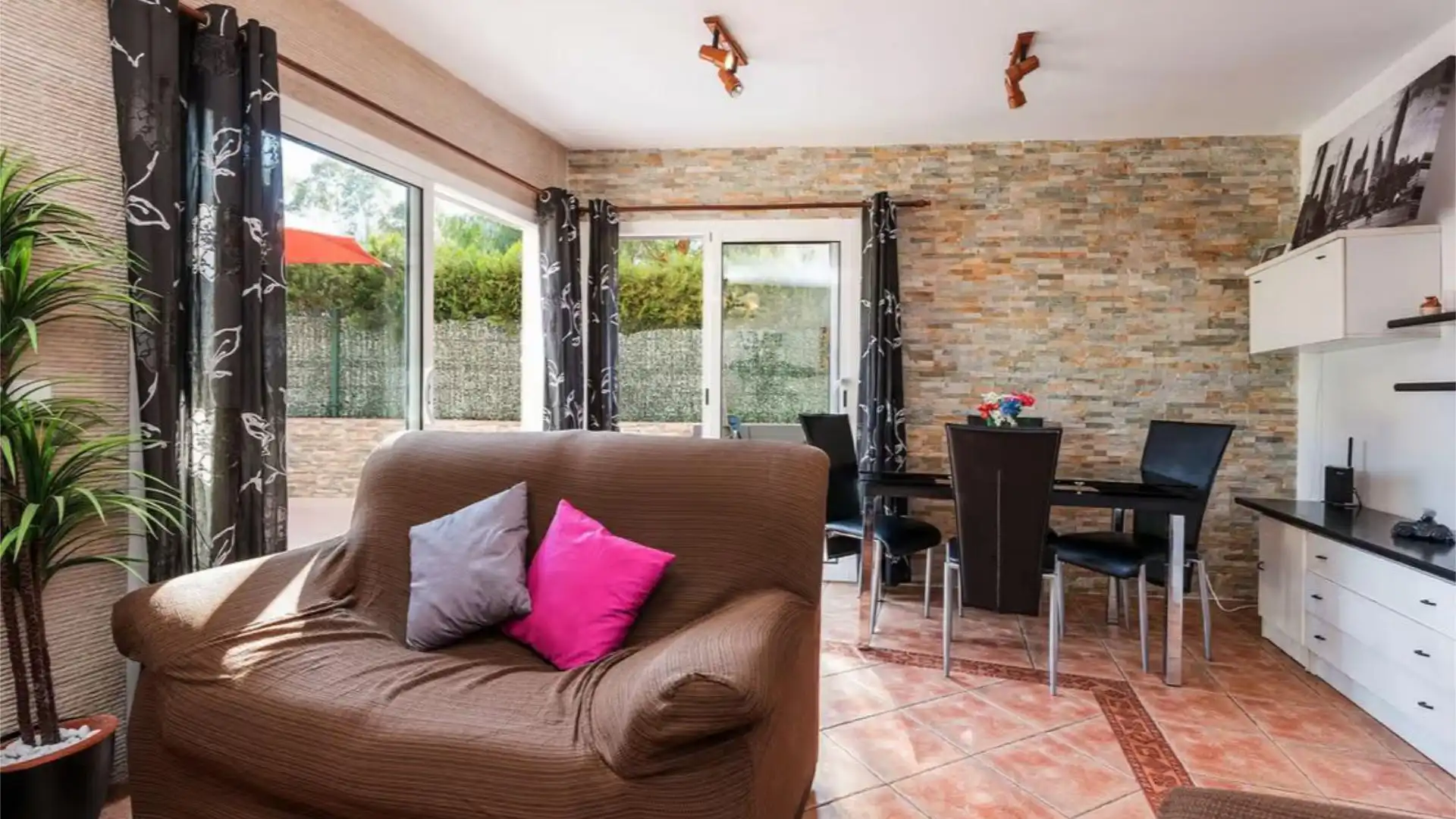 Casa adosada en  Camí d'Alcanada 8 - Foto 4