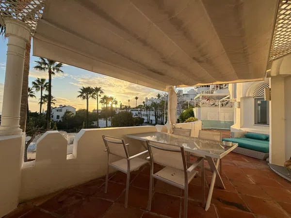 Piso en calle Lago de los Cisnes, 1 - Foto 2