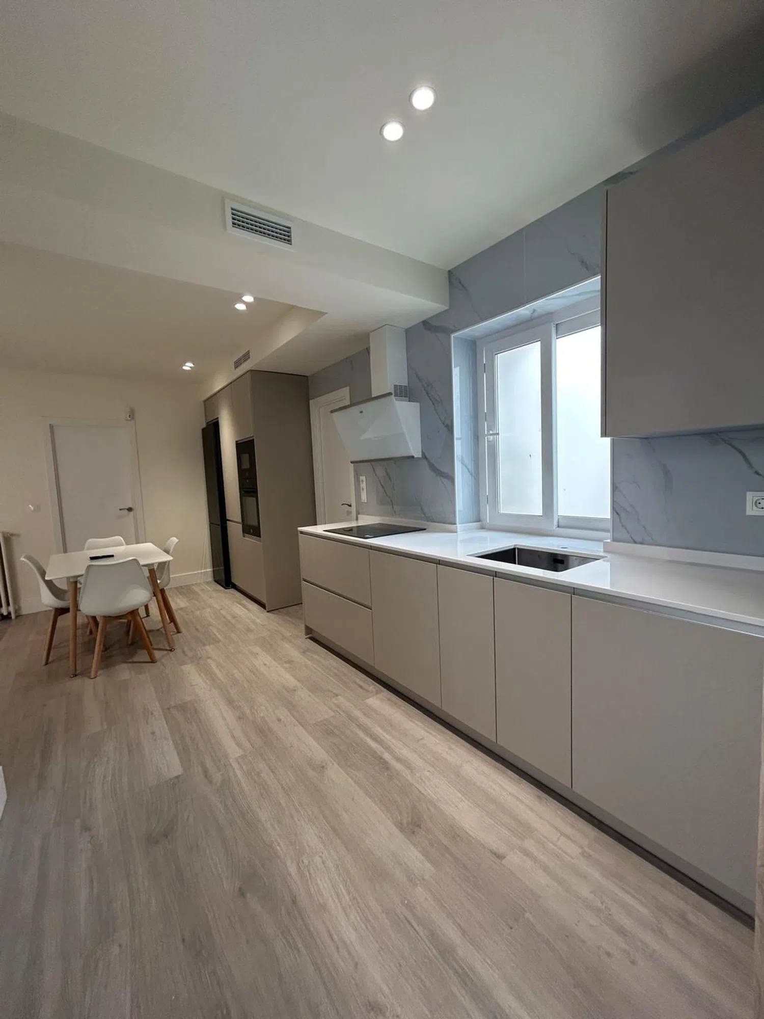 Piso en calle Alcalá, 438 - Foto 5