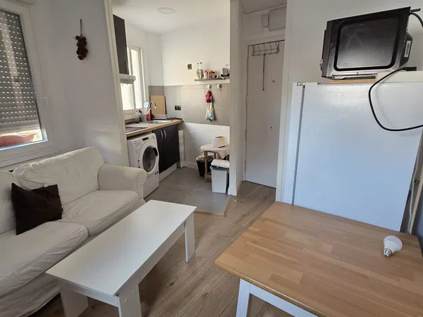 Piso en calle de Rita Luna, 2