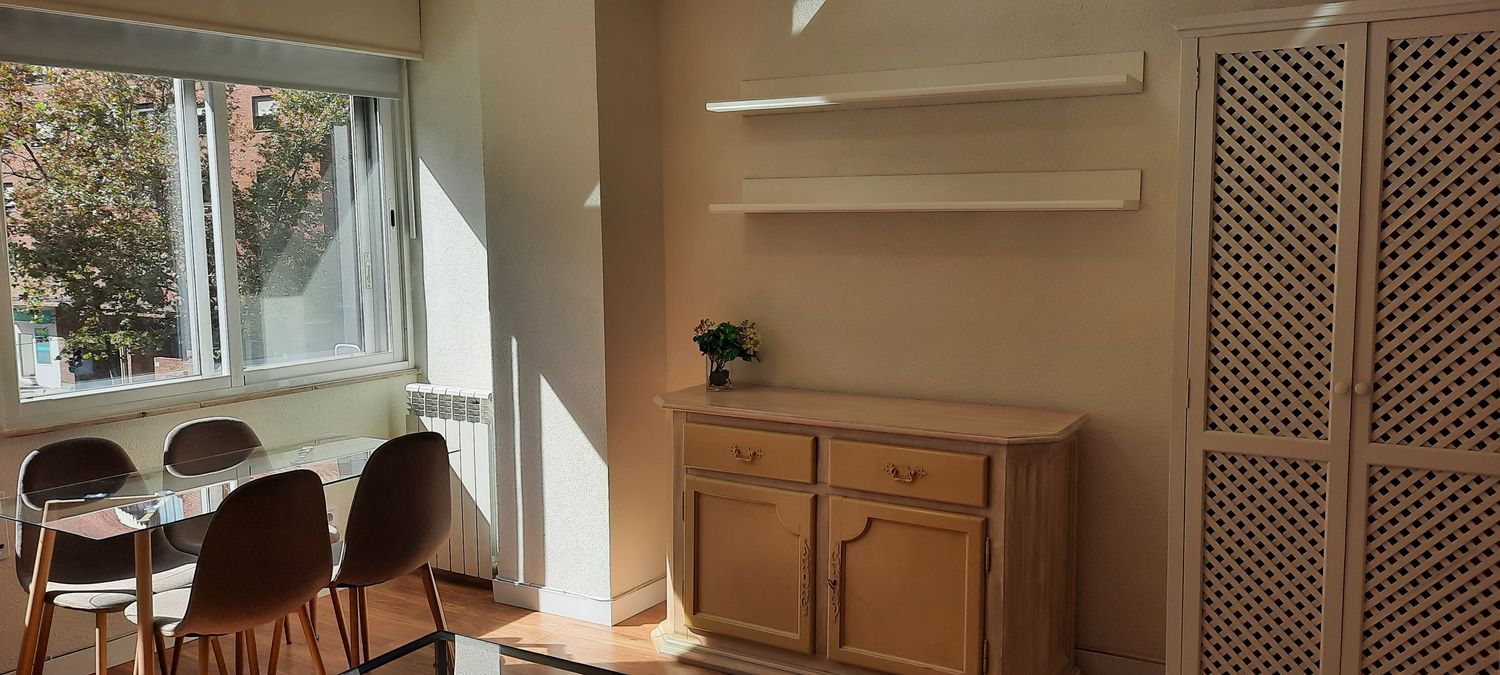 Piso en calle de la Infanta Mercedes, 62 - Foto 5