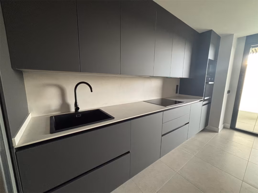 Piso en  Calle de Mesena 80 - Foto 8