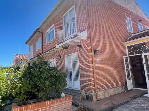 Chalet pareado en Calle Camino de Palomeque, 25 - Foto 1