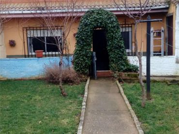 Casa adosada en  Calle Barrio de la Estación 20 - Foto 2