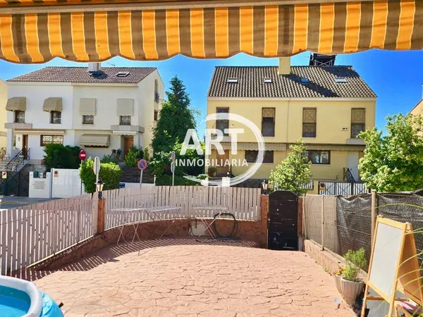 Chalet adosado en Calle de Santa Teresa - Foto 5
