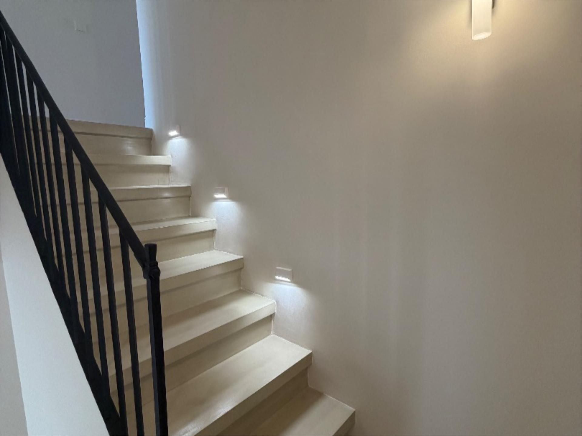 Casa adosada en  Carrer de Sallarès i Pla 120 - Foto 9