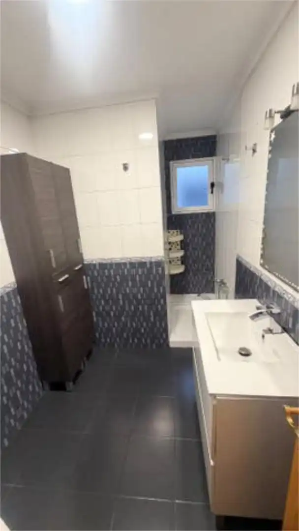 Piso en Cerca del instituto y colegio - Foto 5