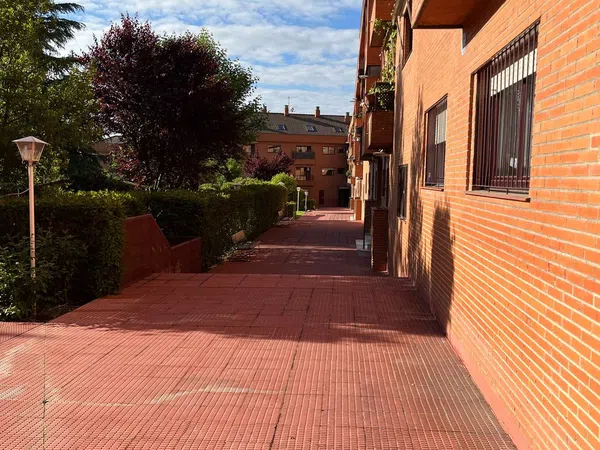 Piso en calle Acamar, 17
