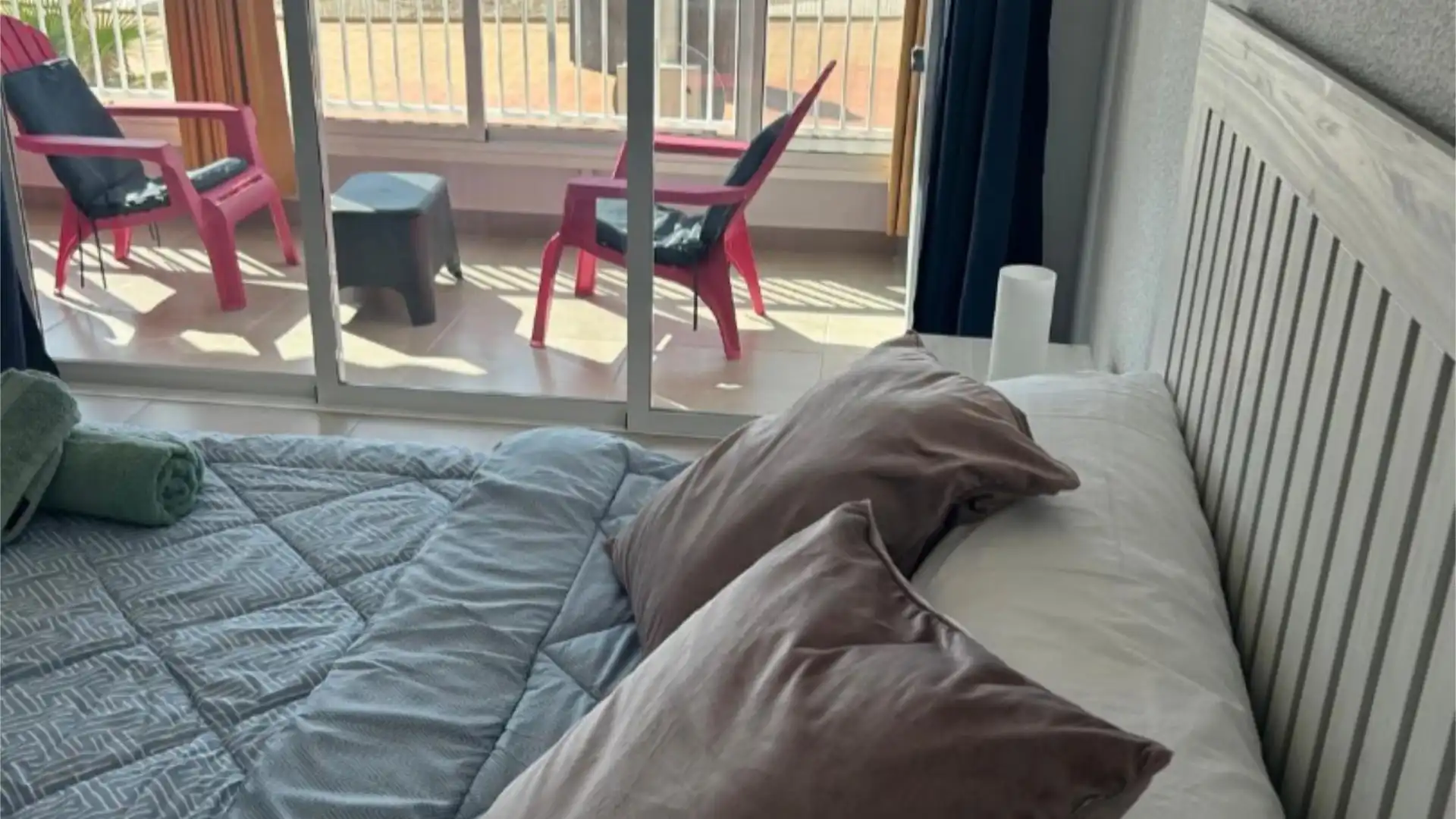 Piso en  Avenida de la Armada Española 18 - Foto 2