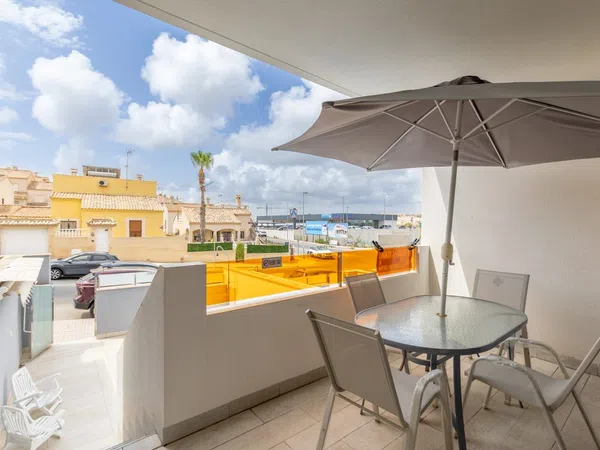 Chalet adosado en Calle Lago Bañolas, 642 - Foto 7