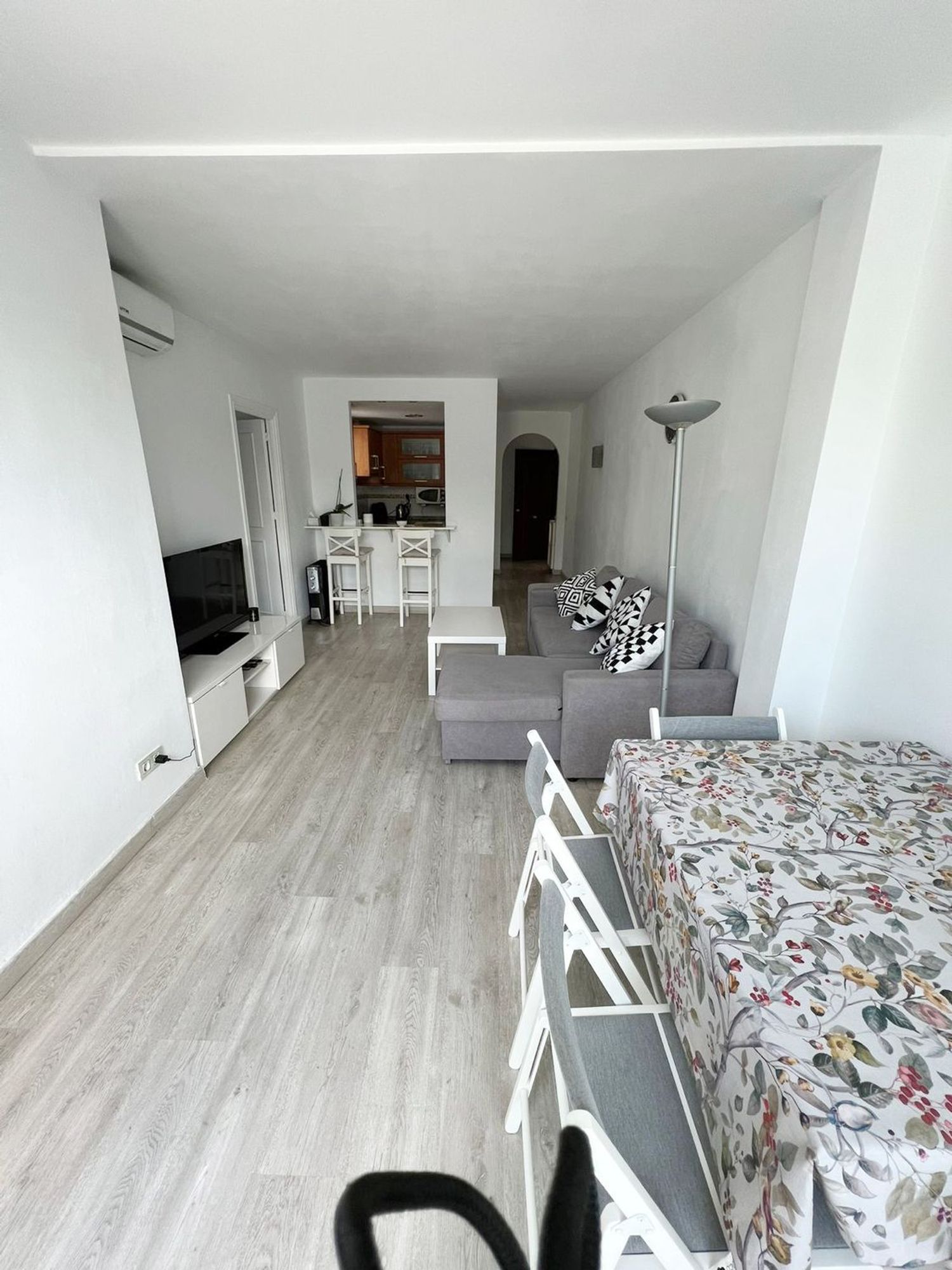 Piso en calle de Ojen, 10 - Foto 2